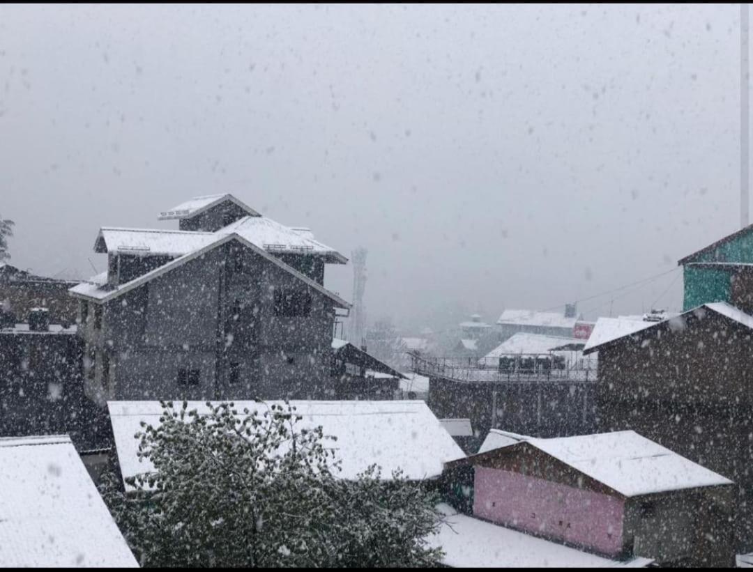 Hotel Hadimba Regency ! Free 4 Wheeler Parking ! Mountain View Rooms ! Near Mall Road Manali Extérieur photo