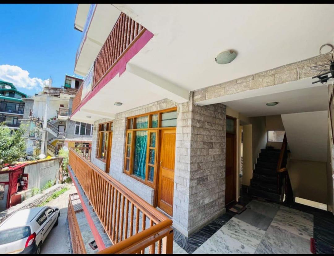 Hotel Hadimba Regency ! Free 4 Wheeler Parking ! Mountain View Rooms ! Near Mall Road Manali Extérieur photo