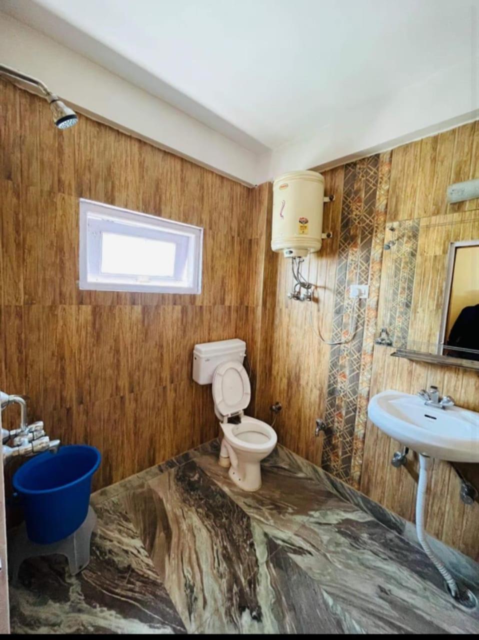Hotel Hadimba Regency ! Free 4 Wheeler Parking ! Mountain View Rooms ! Near Mall Road Manali Extérieur photo